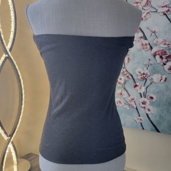 Gray Sleeveless Top - Picture 4 of 6